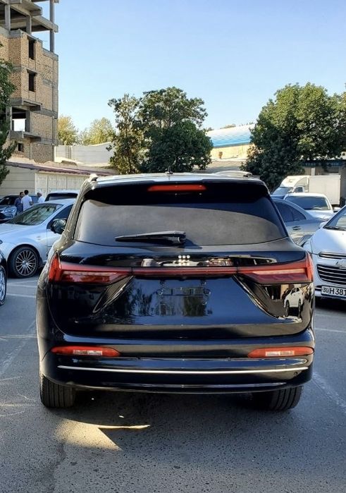 Dongfeng E5-plug-in hybrid