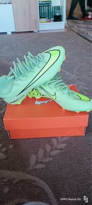 Vand ghete de fotbal Nike mercurial
