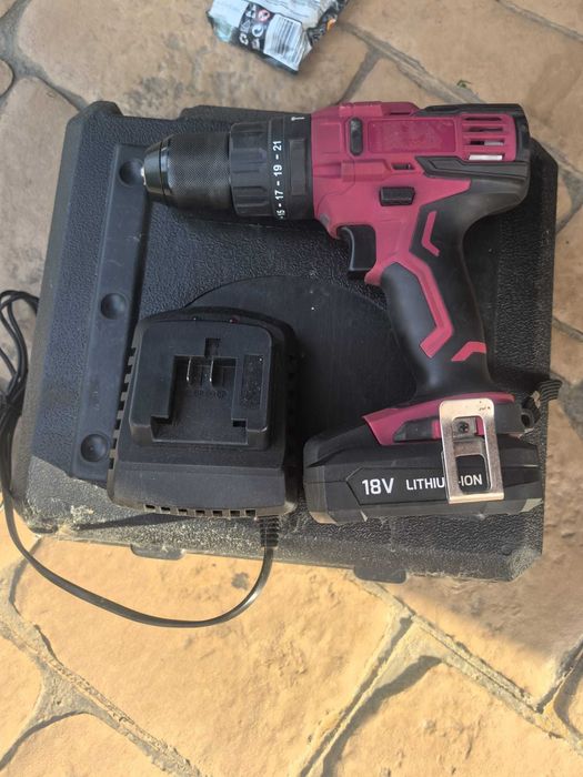 Masina de gaurit si insurubat (bormasina) cu acumulator 18V acumulator
