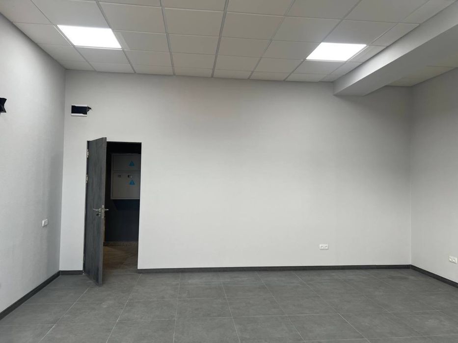 Srochna ofis sotiladi