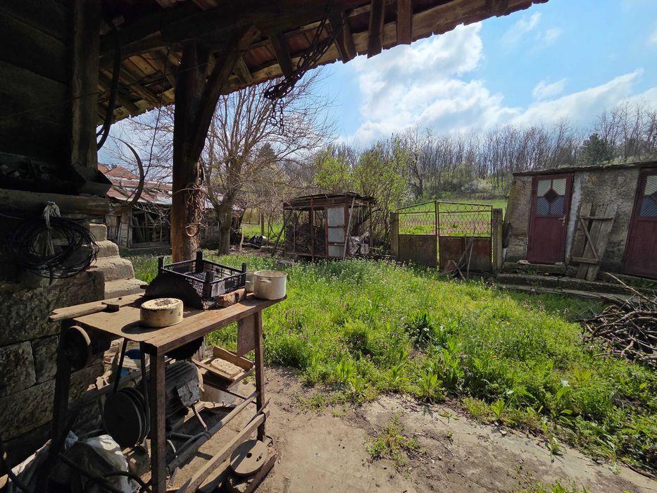 Къща в село Побит Камък, община Разград