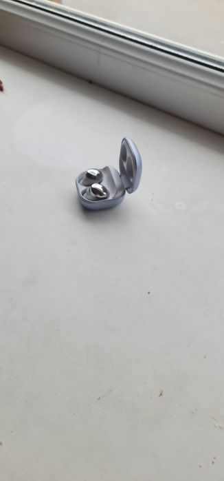 Bluetooth наушники Samsung Galaxy Buds