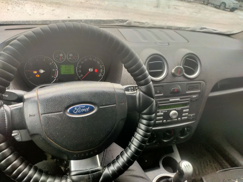 Продам автомашину Форт фюжен