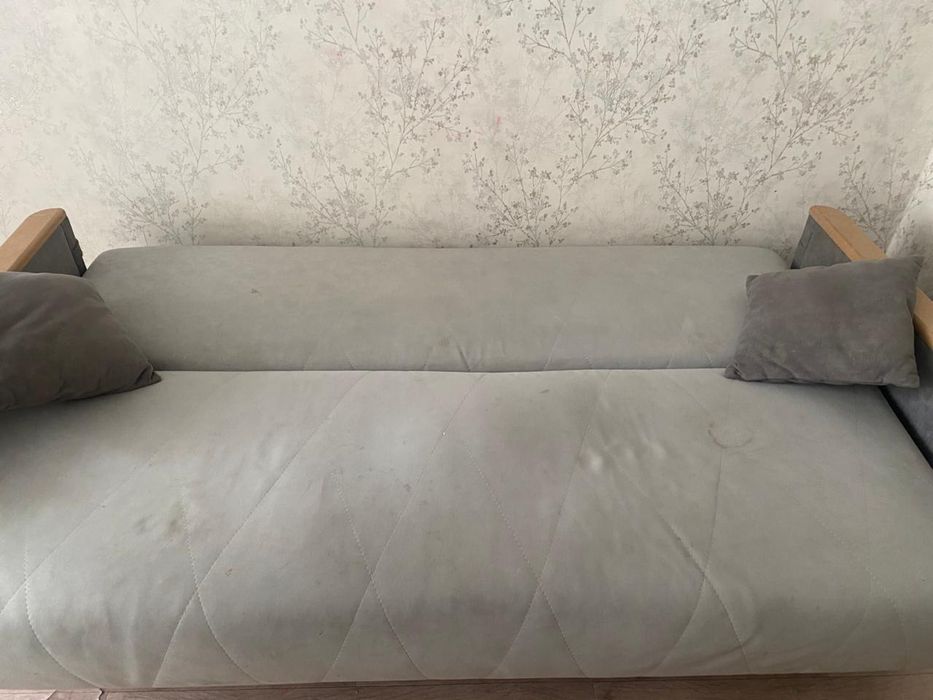 Продам диван срочно
