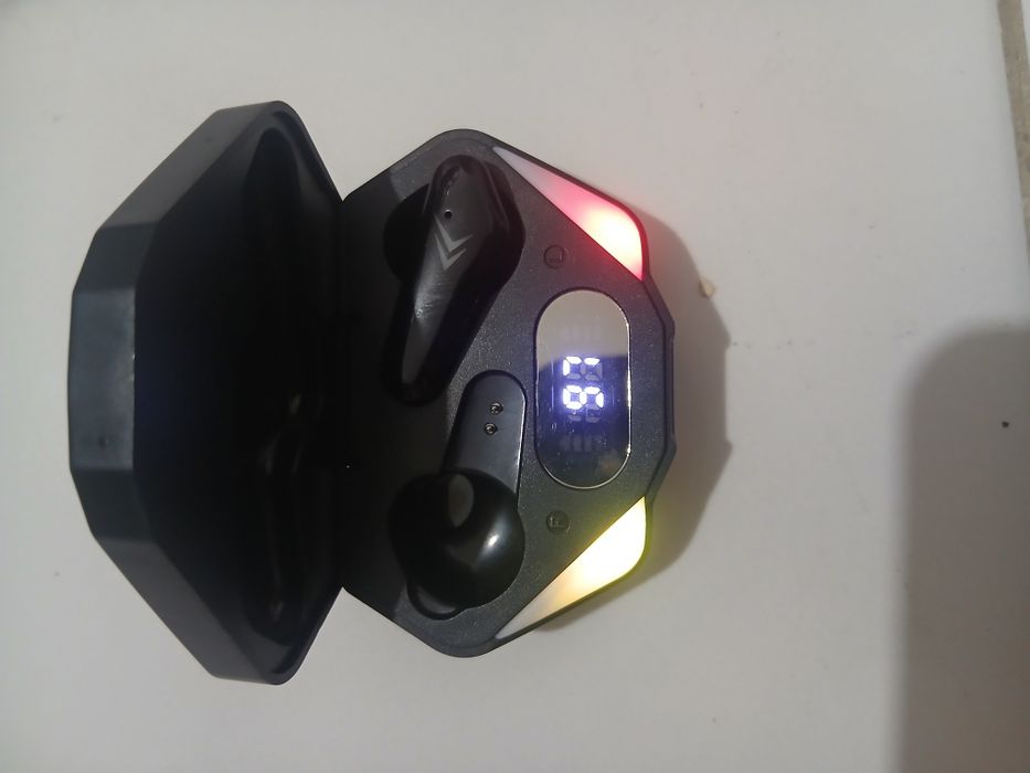 Наушники продам состояние хорошее