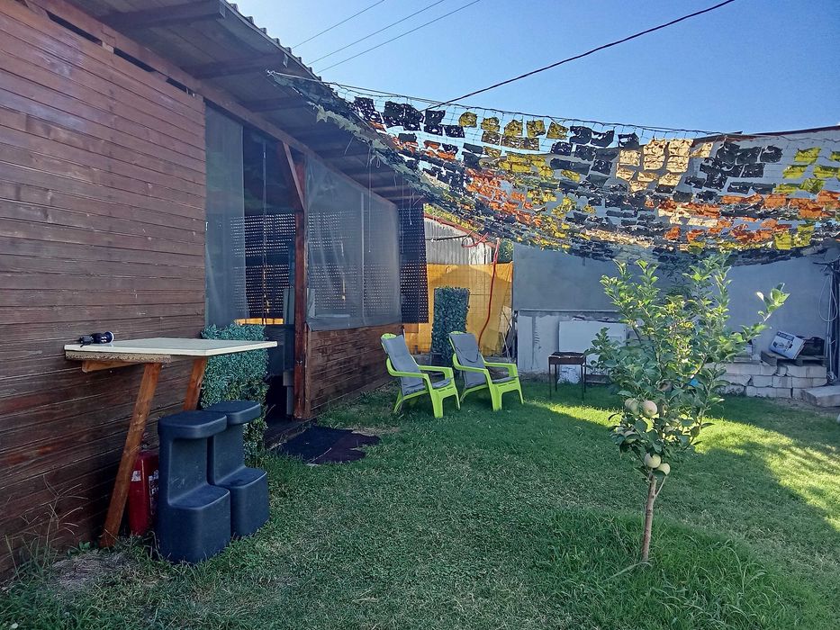 Дава под наем бунгало в Кариани до Канзас - 2500 евро/год.