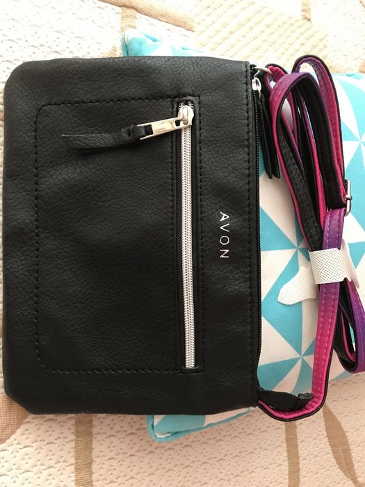 Дамска чанта през рамо