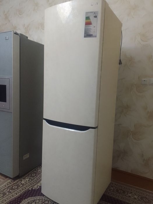 Тез арада сатлады LG.холодильнмк отлечниео