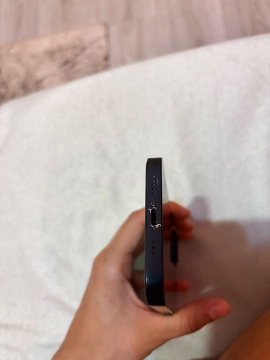 Telefon iphone 13