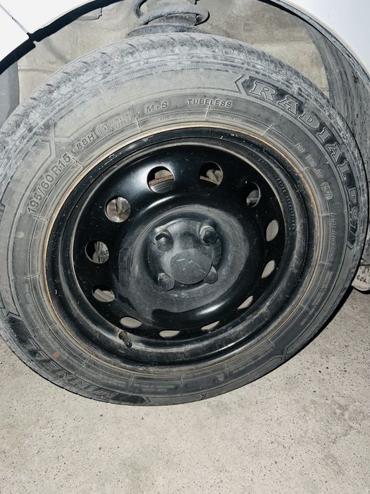 R 15 balon tishlari yaxsh holatta Diska Ideal holatda