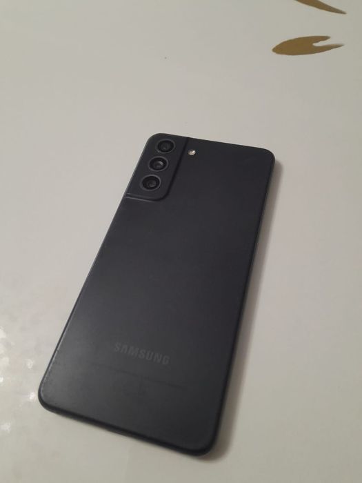 Samsung s21fe отличном состояни