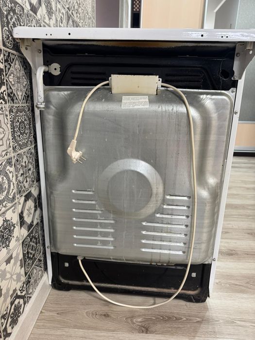 Продам газ плиту