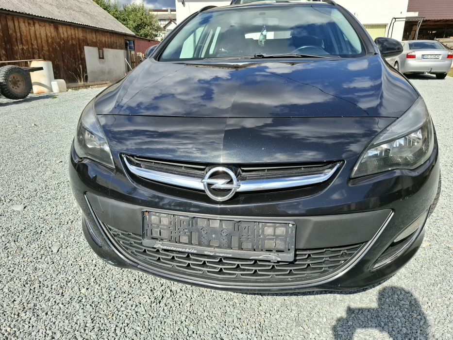 Opel Astra  Sports Touarer 1.7, 2013