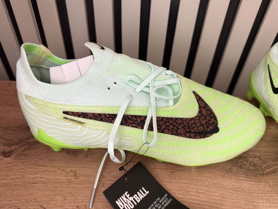 Новые бутсы Nike Phantom GX Gripknit