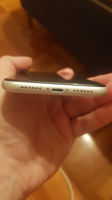 Iphon Xr   impecabil baterie 80 %