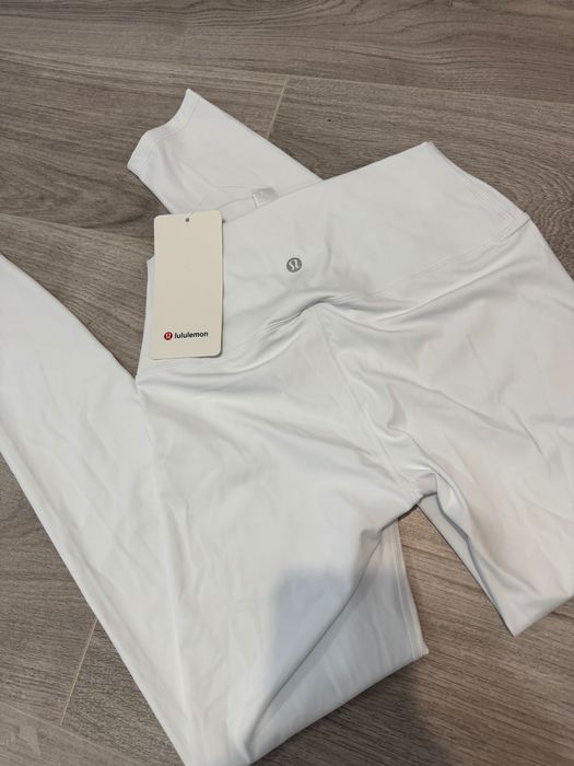 Set Lululemon (jachetă cropped+colanți)