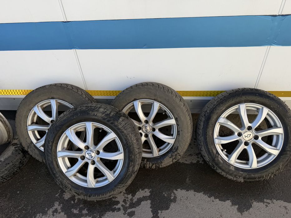 Продам диски с зимней резиной
