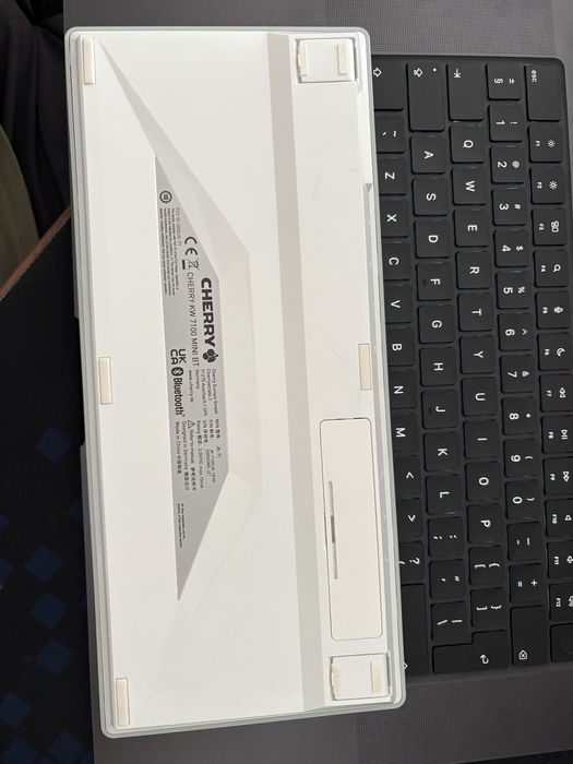 Tastatura compacta Cherry kw7100 mini BT