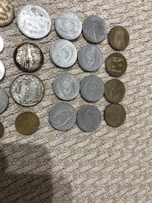 Bactote si monede vechi