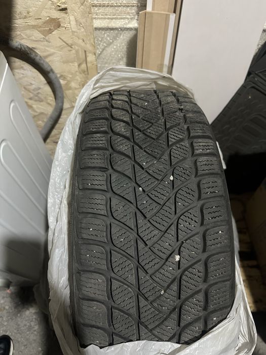 Зимный шины размер 215/55/17 китай почти новый