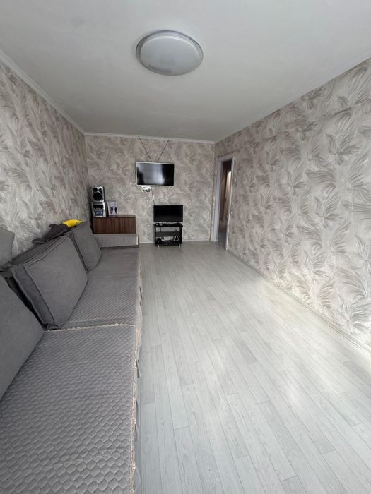 Продам квартиру 3-х комн