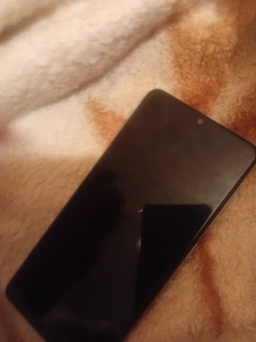 Продаю телефон самсунг