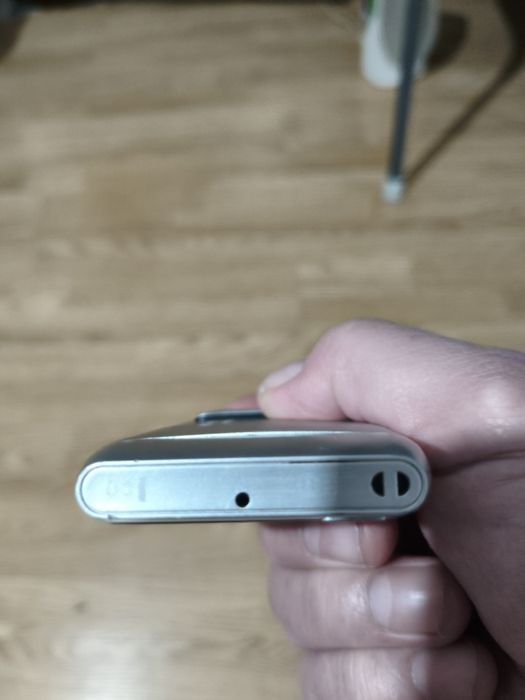 Нокиа Nseries с чехлом