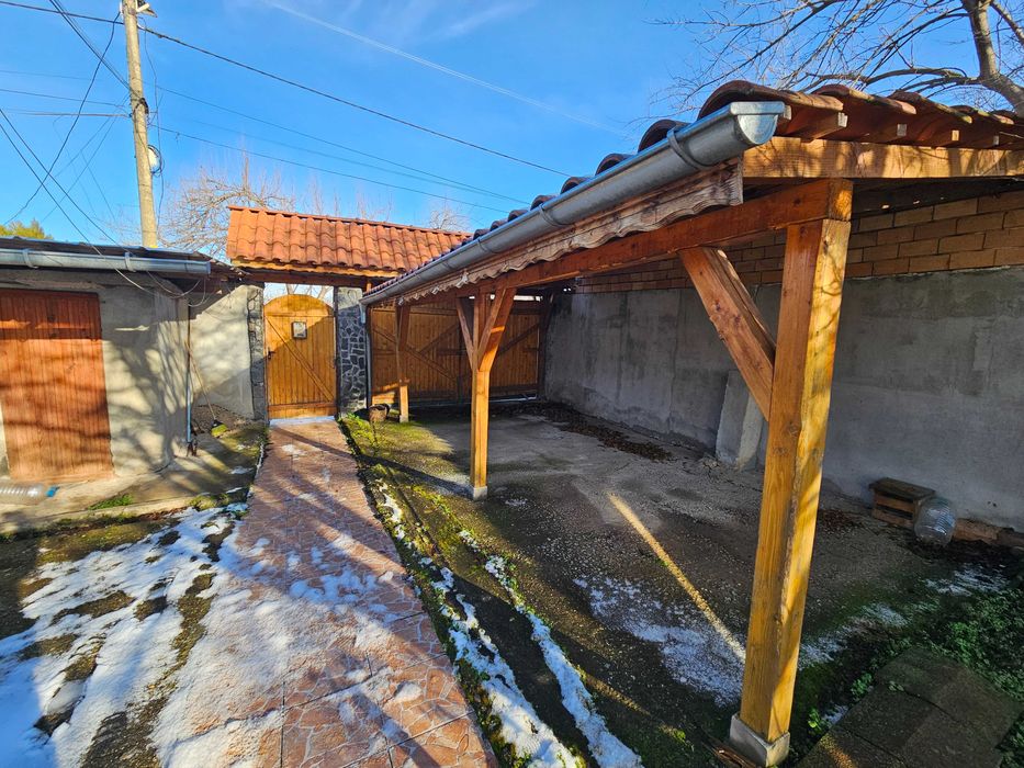 Къща село Поликраище