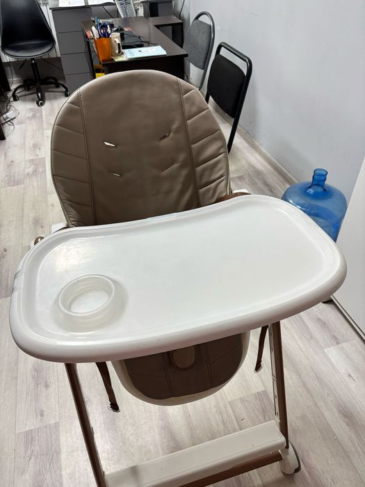 Детский стульчик для кормления