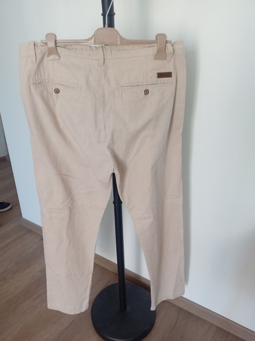 Vând pantaloni pt bărbați