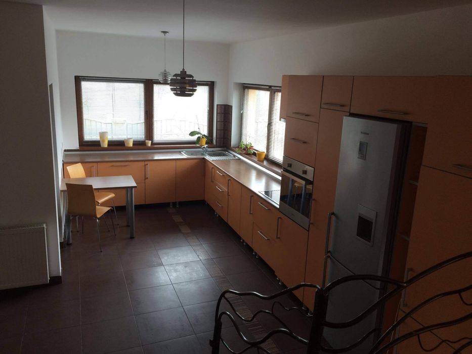 Inchiriez vila in Buna ziua, strada Macesului langa Lidl