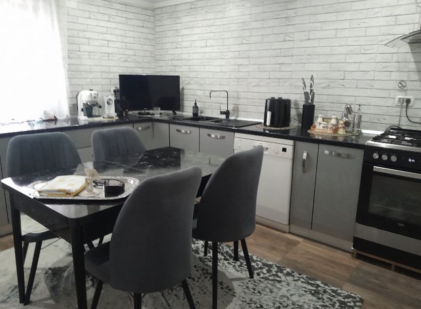 Vila 4 camere lux Curtea de Arges + 2500mp teren