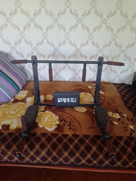 Настенный турник