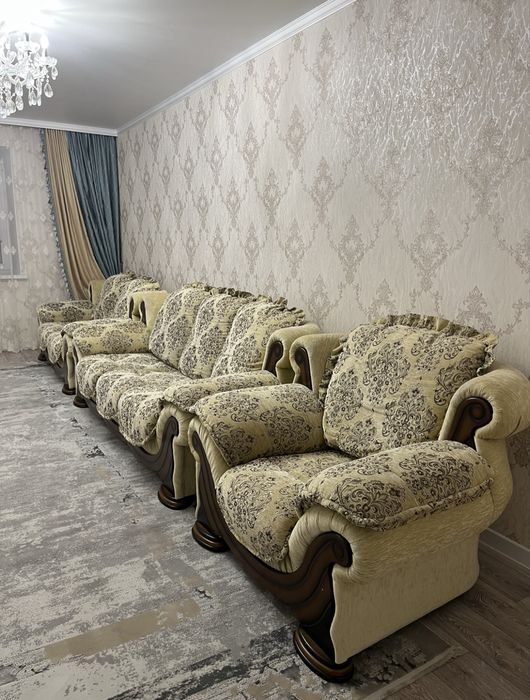 Продам диван три в одном в отличном состояний
