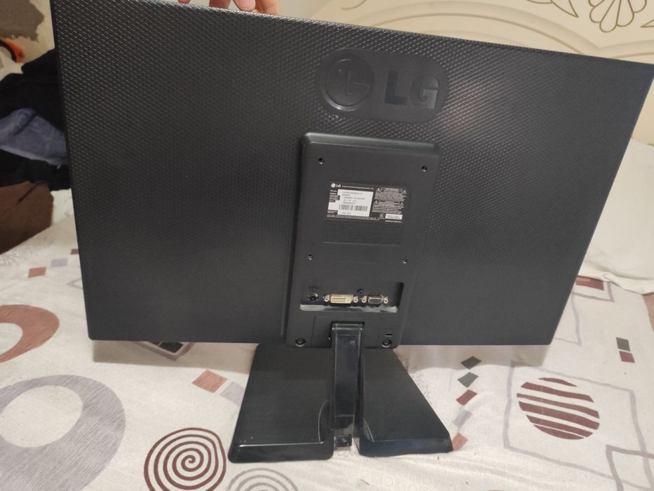 Монитор LG 60 герц