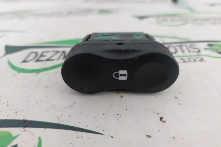 Buton blocare deblocare usi Dacia Logan 2010 1.5 D MT (86 hp)
