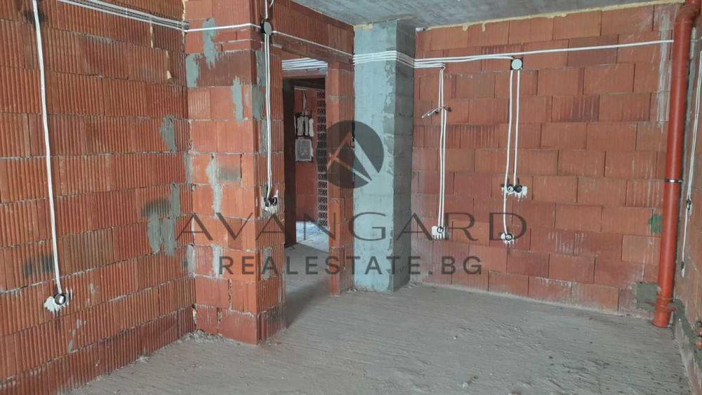 Продава се Двустаен апартамент в Пловдив, Христо Смирненски - 64 кв.м за 1412 €/кв.м - Снимка #1