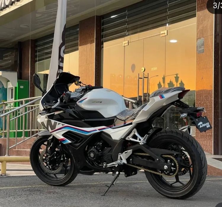 BMW 400 сотилади