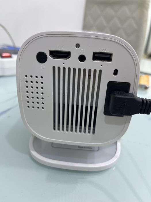 Продается новый проектор