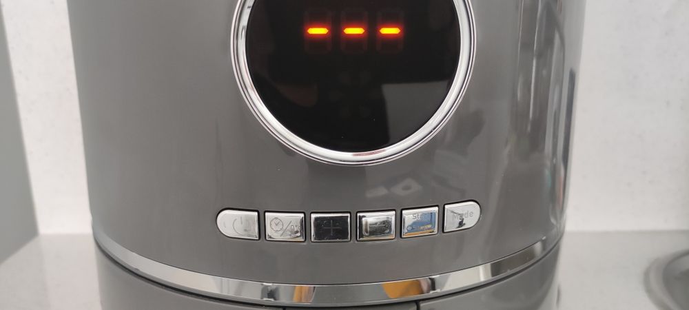 Уред  за готвене  с горещ въздух TEFAL ULTRA FRY EY111B15