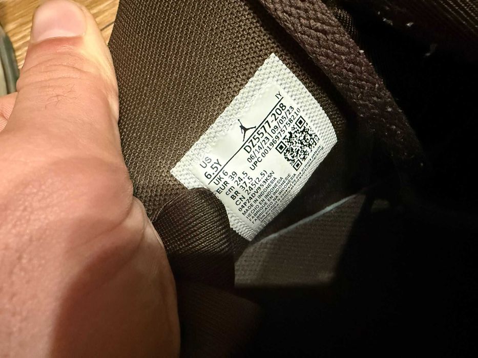 Vând adidași Jordan Jumpman MVP