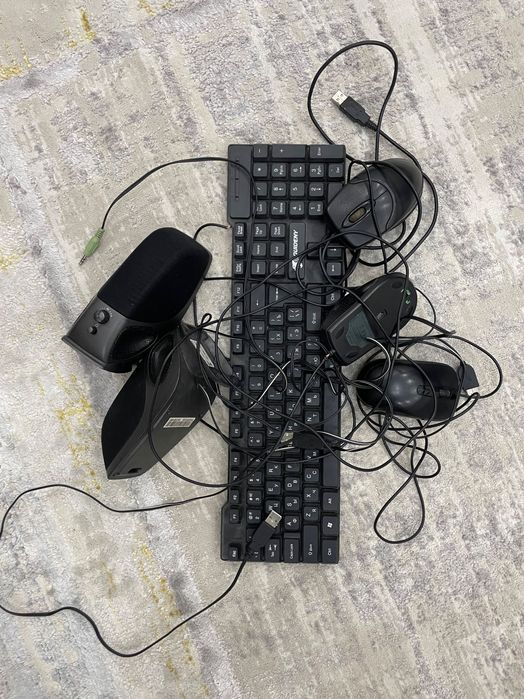 колонки и компьютерные акксесуары