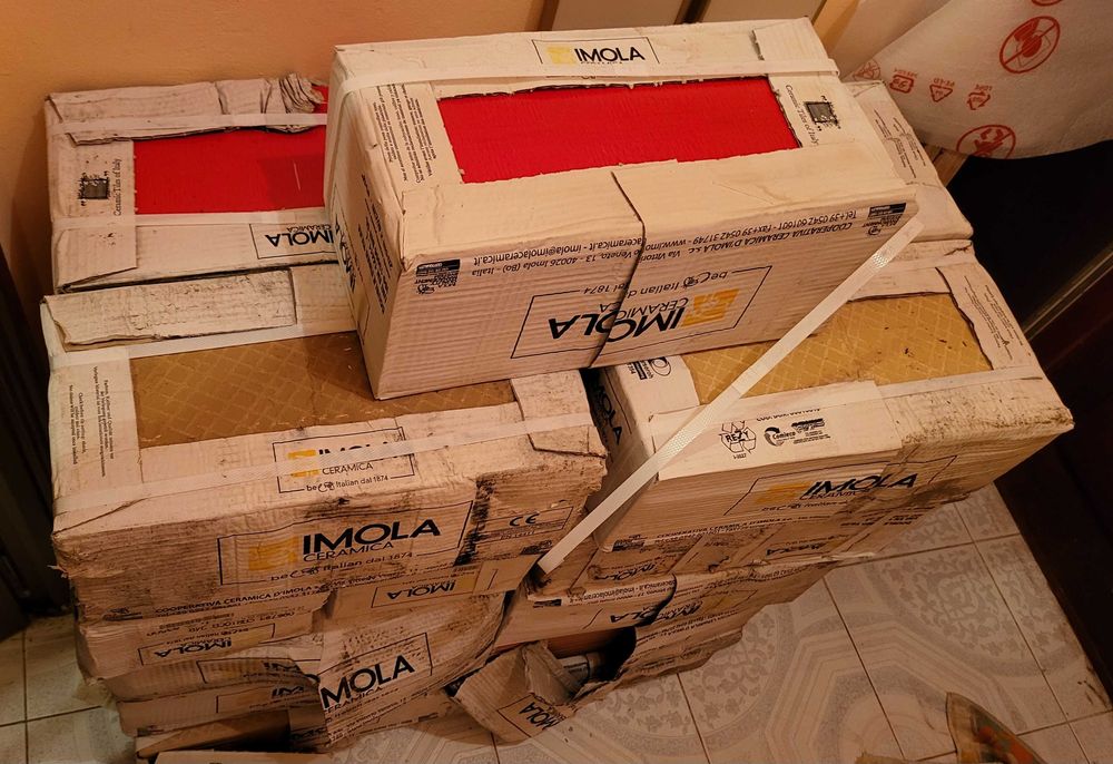 Faianta rosie 20 × 40 cm