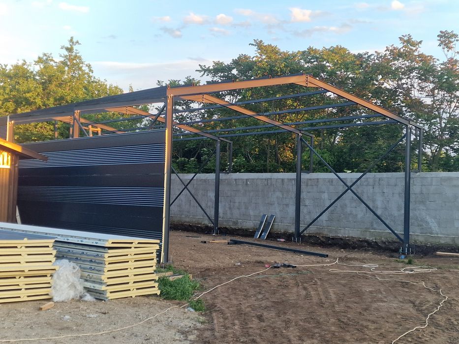 Vindem hale metalice mărimi diferite