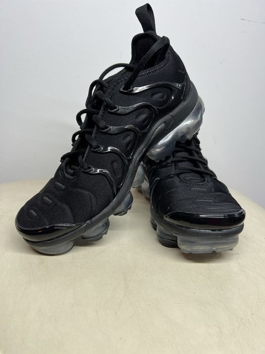 Nike Air vapormax +/  Nike Air Vapormax/ Emporio Armani EA7