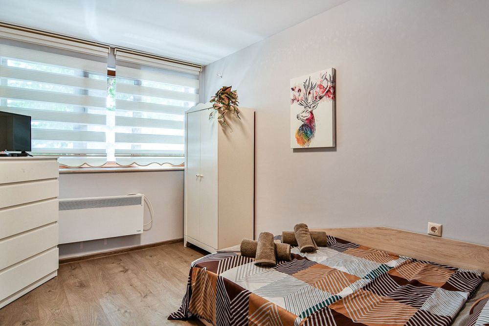 Дава се под наем Тристаен апартамент в Варна, Конфуто - 80 кв.м за 714 € - Снимка #11