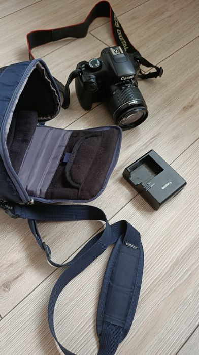 Зеркальная камера EOS 1100