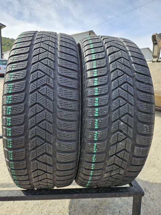Vând anvelope iarna 215/60r16 215/60/16 PIRELLI