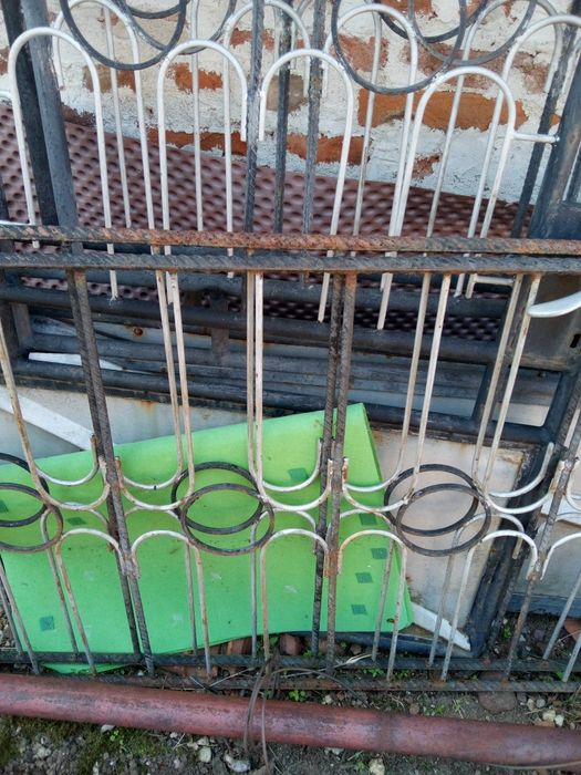 Метална  дворна врата
