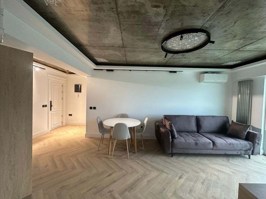 Inchiriez apartament in Moara de Vant